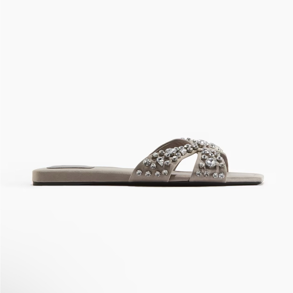 H&M NWT TAUPE RHINESTONE-EMBELLISHED
SATIN SANDALS